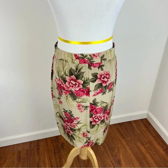 Vintage Saks Fifth Avenue Folio Collection 100% Silk Floral Blazer Skirt Suit. - Picture 5 of 12